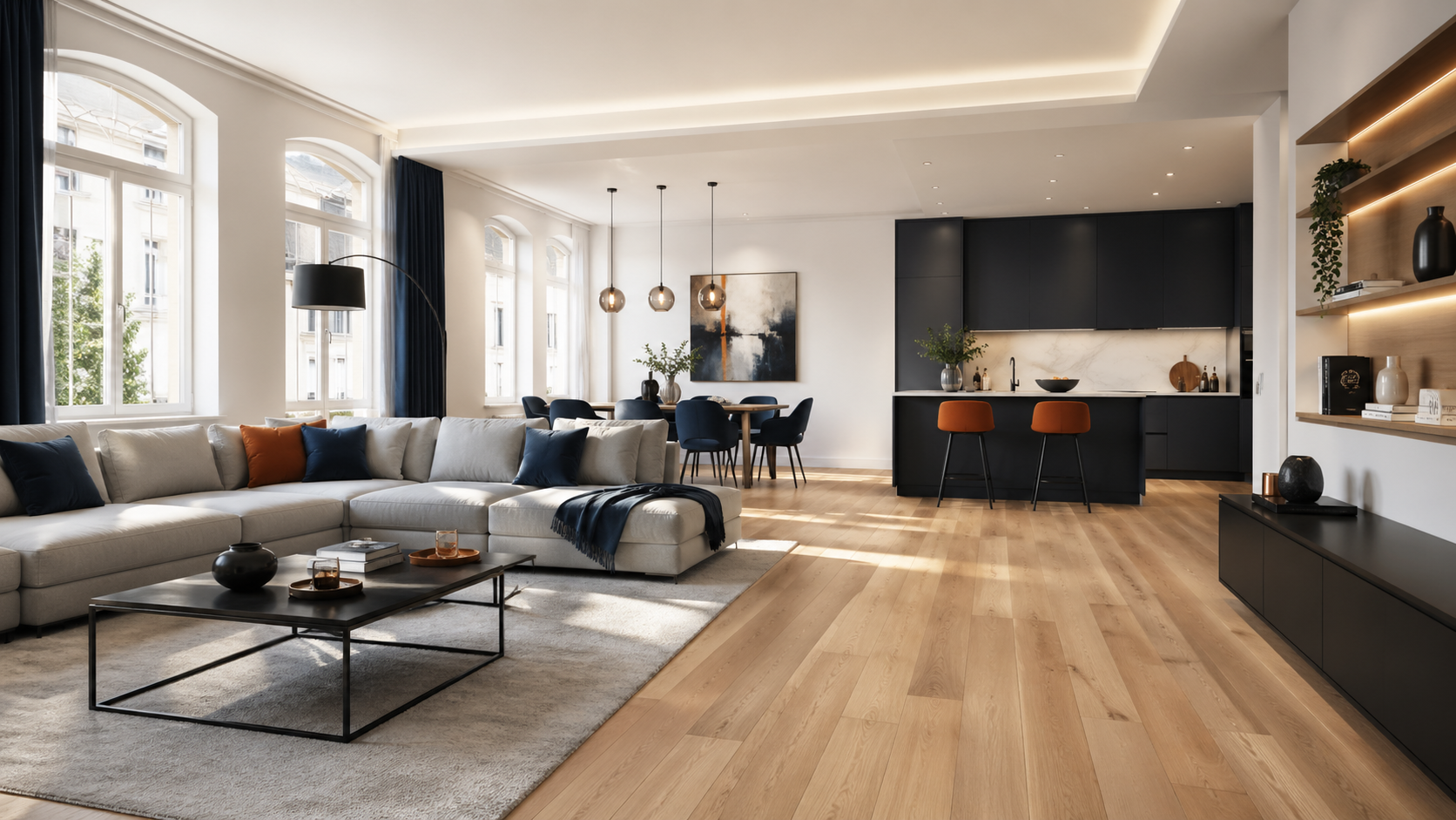 Modern renovierter Wohnraum mit hellem Boden